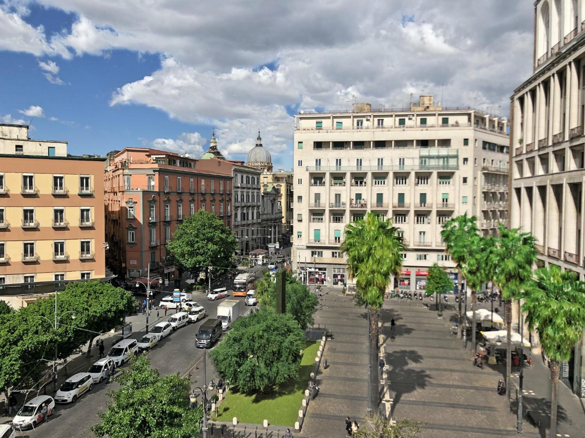 Piazza Carita Hotel Napoli Exterior foto